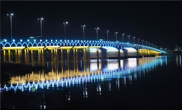 橋體夜景亮化實拍圖片